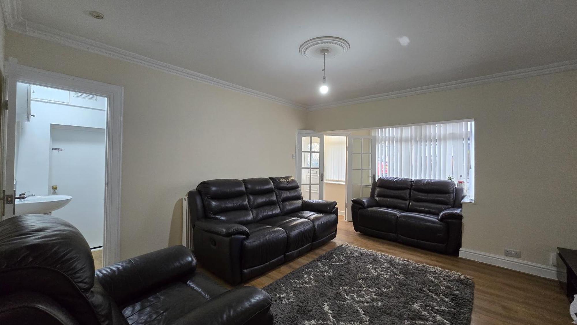Entire Three Bedroom House In Birmingham Exterior foto